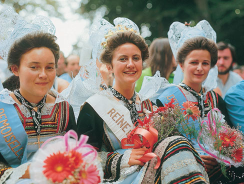 Traditional Breton costumes